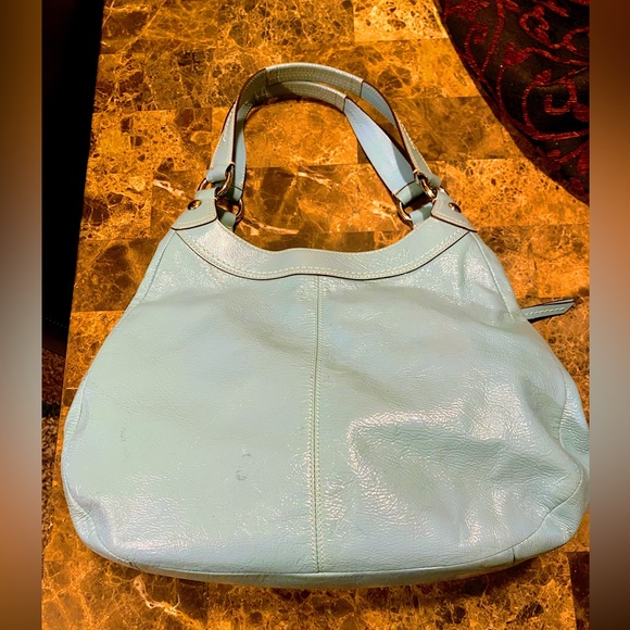 🩵Coach~Tiffany Blue Large Lynne Hobo Crinkle Patent Leather Silver Hardware - Picture 4 of 17
